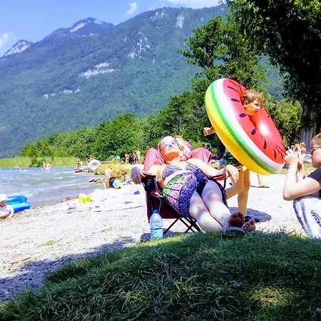 No 7 Annecy